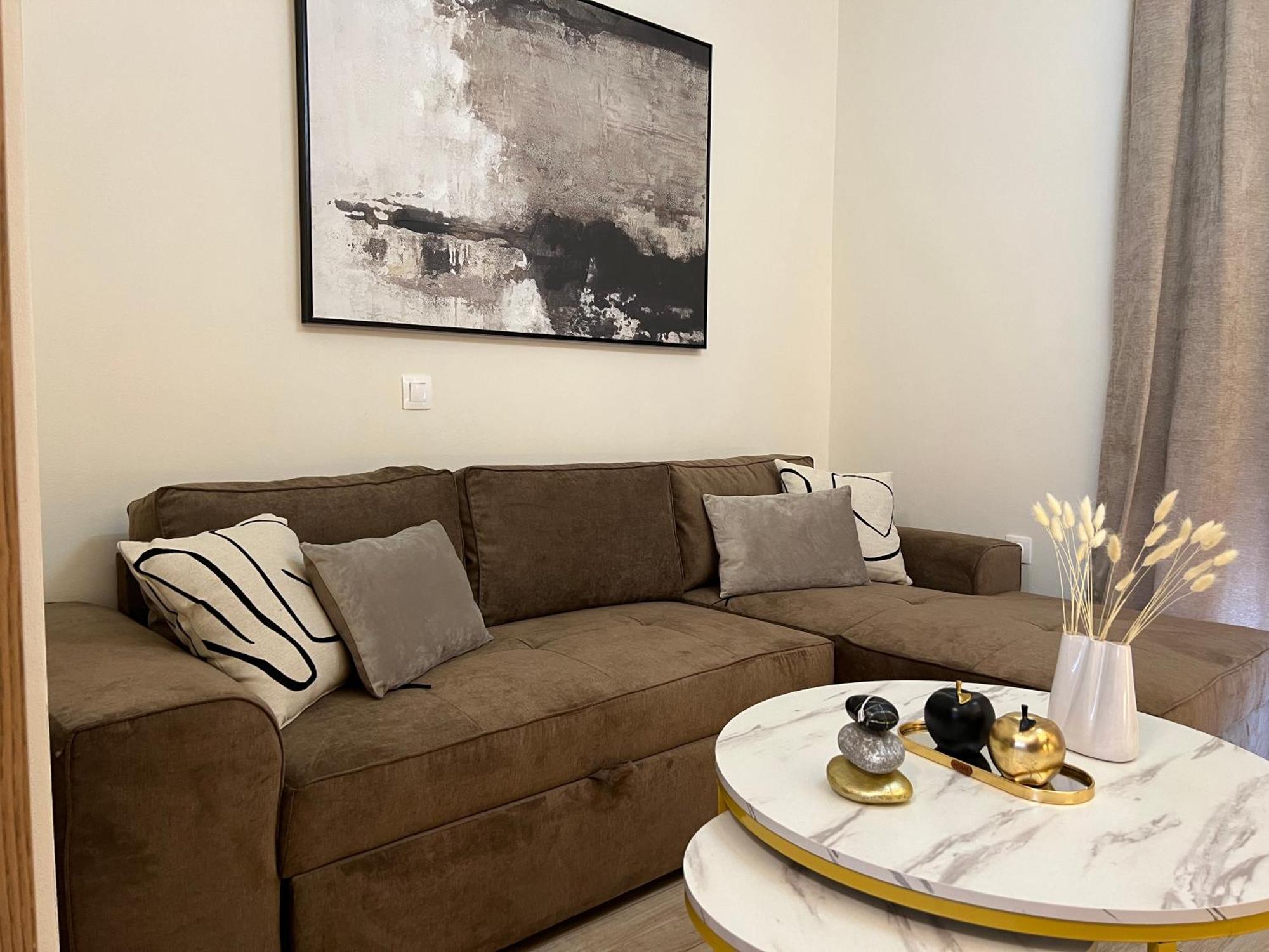 Apartment Oasis 2 By Gg
